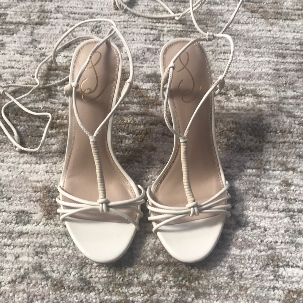 SAFIYA LACE UP STILETTO HEEL size 8 NWOB